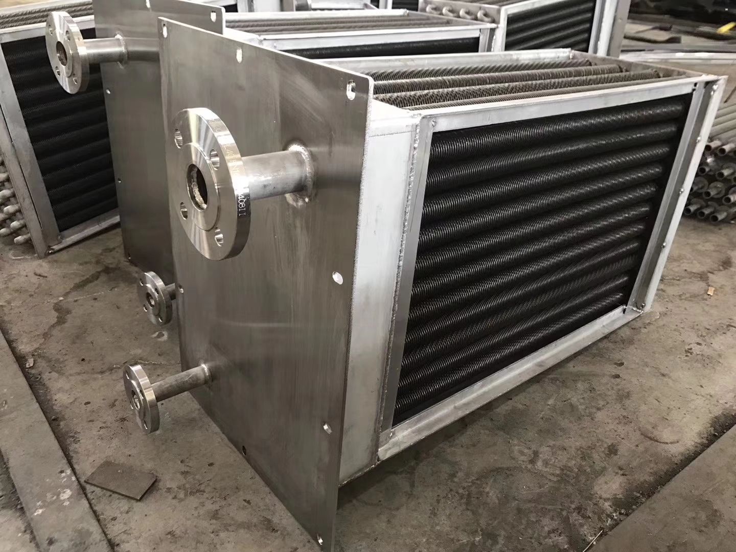 列板式換熱器片被擊穿的主要原因 列板式換熱器片被擊穿的主要原因